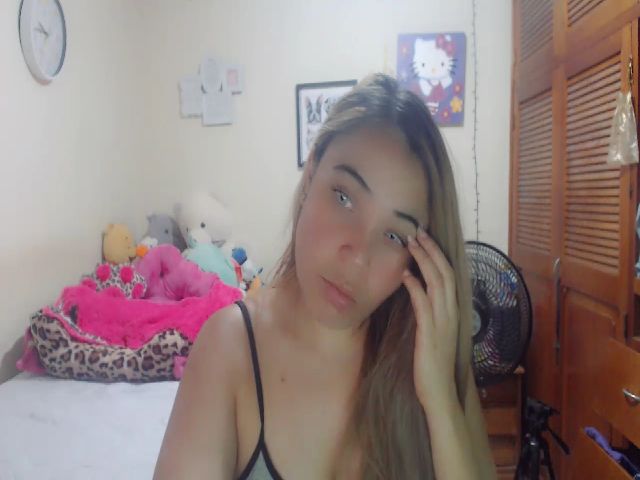 Live sex webcam photo for Meganhill_ #269728026