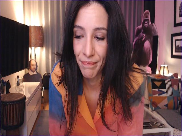 Live sex webcam photo for Mora_Marvels #269727176