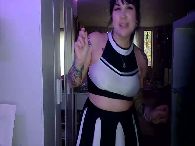 Live sex webcam photo for SailorRose8 #269820423