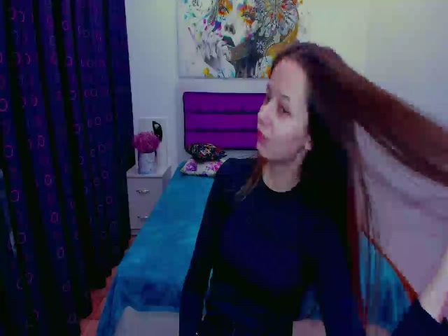 Live sex webcam photo for LianaWild #269732447