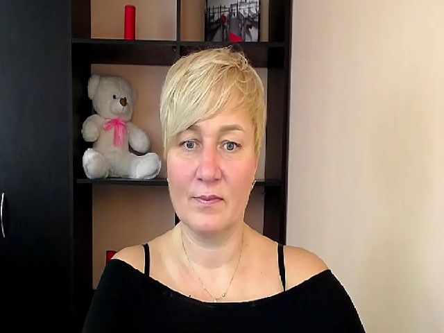 Live sex webcam photo for KailyMey #269736110