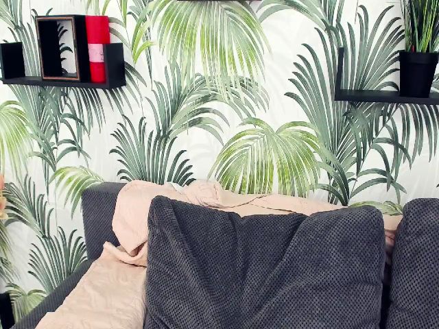 Live sex webcam photo for SoniaWalker #269733795