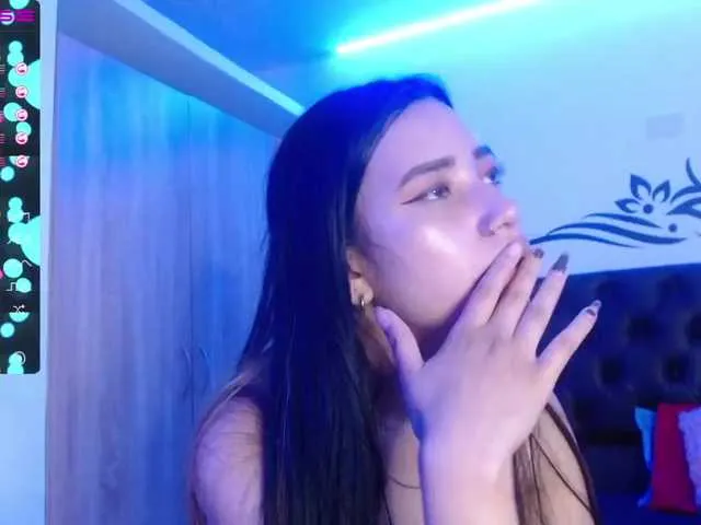 Live sex webcam photo for leia-honey #269726742