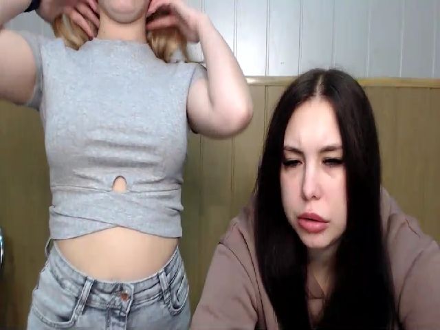 Live sex webcam photo for EmillyWillis #269729748