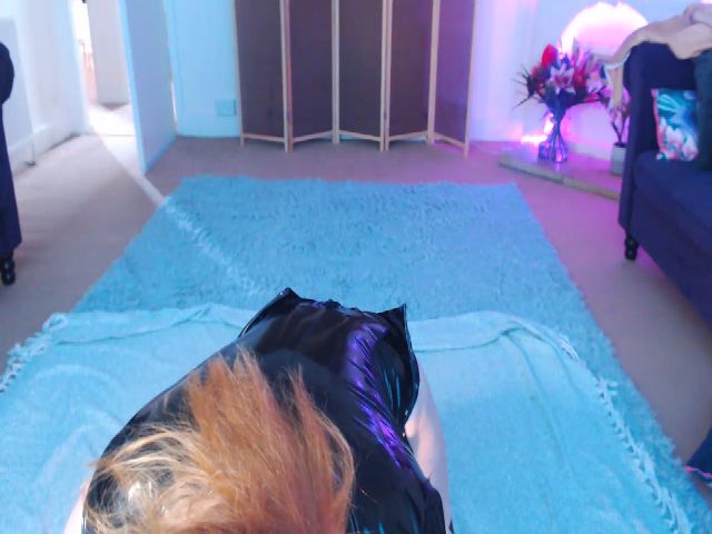 Live sex webcam photo for DaisyChained_ #269736622