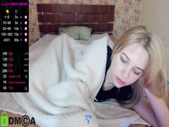 Live sex webcam photo for ElinaBlonde #269819713