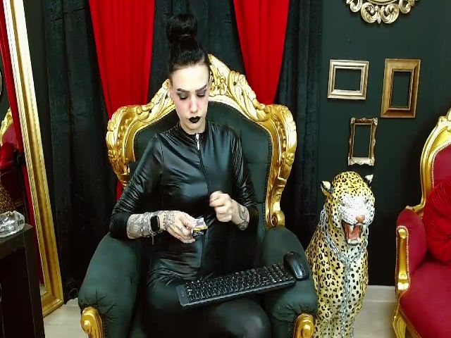 Live sex webcam photo for Mistress_Hera #269738498