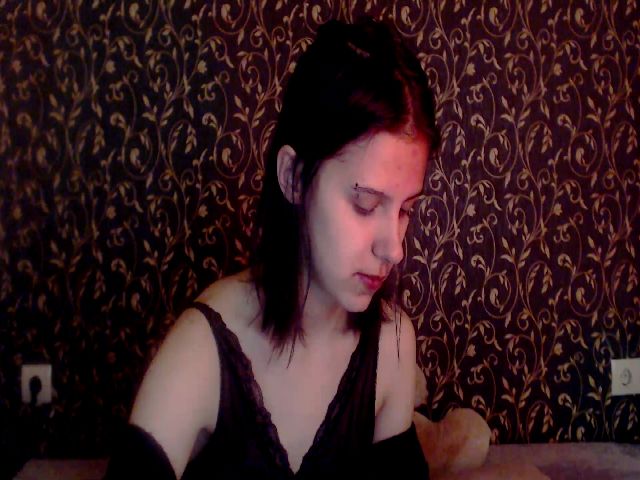 Live sex webcam photo for FoundError404 #269728581