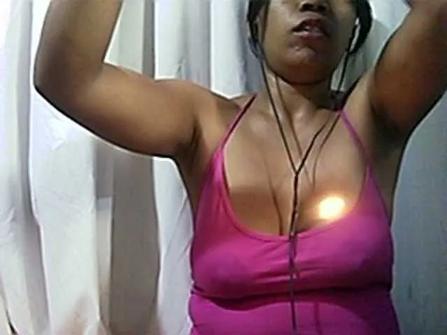 Live sex webcam photo for MIRANDAW #269740168