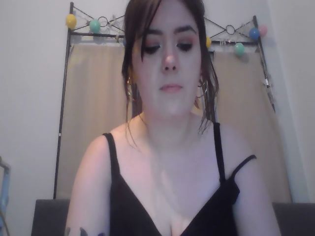 Live sex webcam photo for Alienaudrey #269746440
