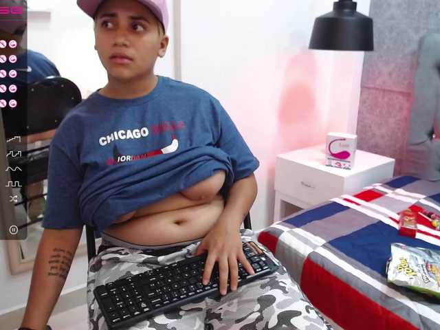 Live sex webcam photo for felix-rmirez #269725786