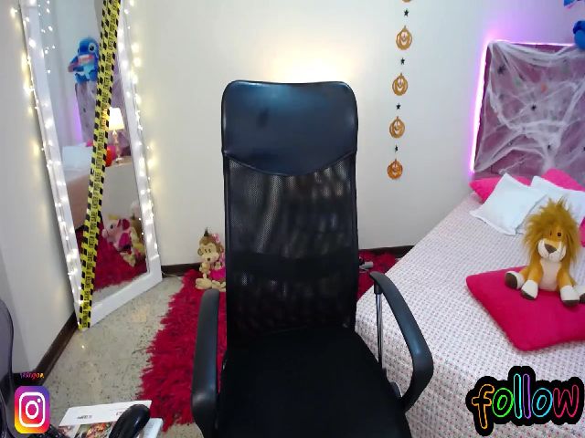 Live sex webcam photo for Alexawalker01 #269731936