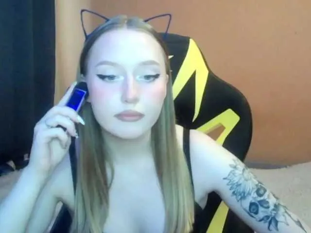 Live sex webcam photo for EMO4ukca #269734927