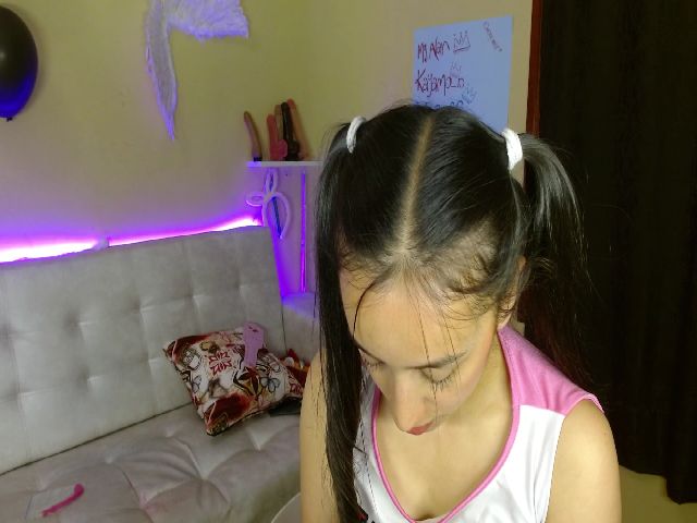 Live sex webcam photo for Tiny_Cora #269806245
