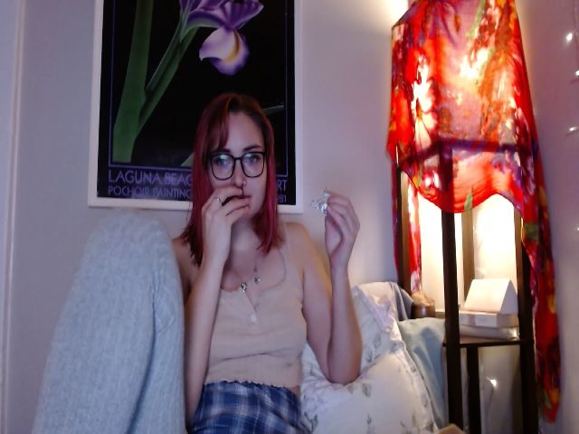 Live sex webcam photo for JenniferGwen #269727415