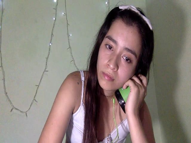 Live sex webcam photo for tinquerbell69 #269814705