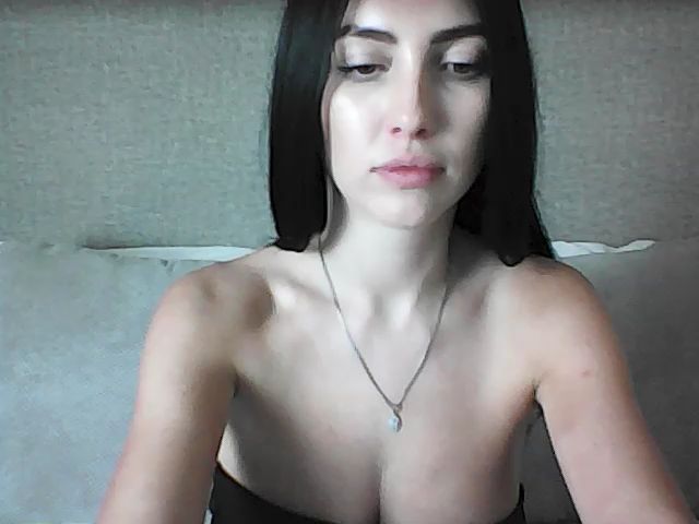 Live sex webcam photo for KaryDream #269792930