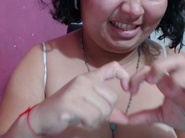 Live sex webcam photo for Sexycarolin22 #269810071