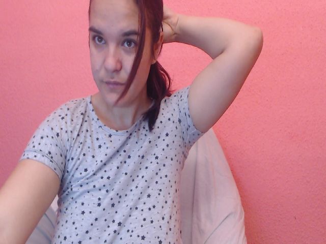 Live sex webcam photo for Ella_Diamond #269729423