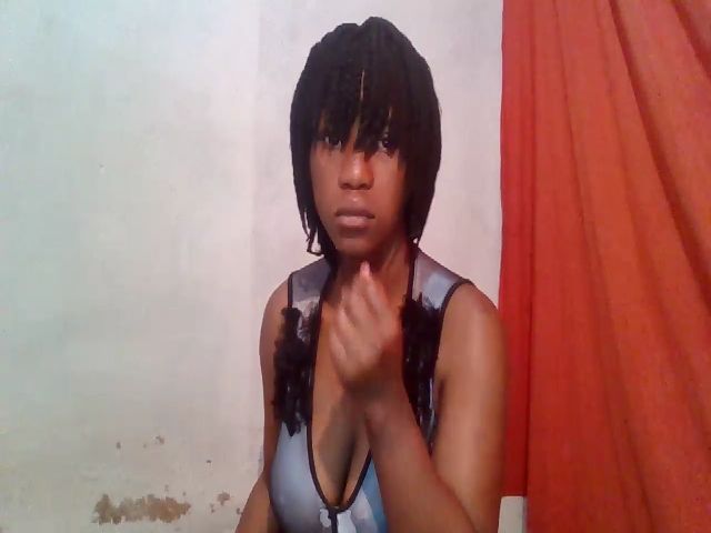 Live sex webcam photo for Blqdiamond #269727360