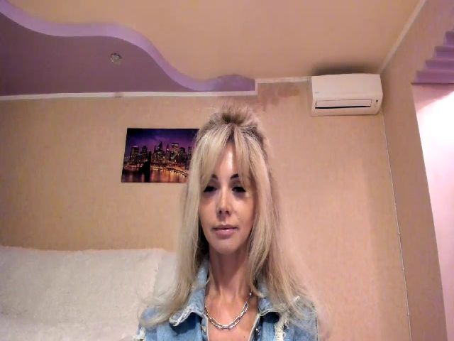 Live sex webcam photo for NicoleGrace_ #269739314