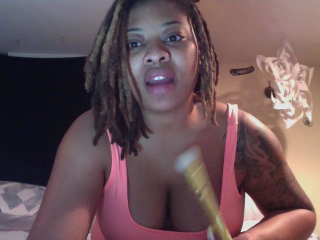 Live sex webcam photo for DMV_Rozayy #269739641