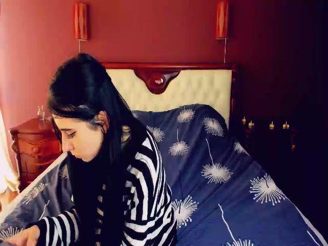 Live sex webcam photo for Taya_Roxxy #269737030