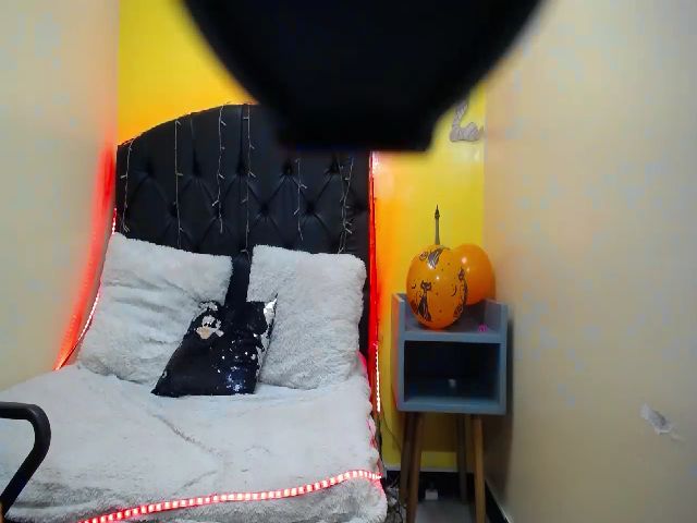 Live sex webcam photo for AmberCollins_ #269737209