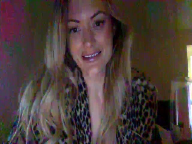 Live sex webcam photo for Fire_Sign1 #269733911