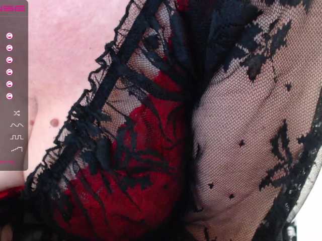 Live sex webcam photo for MadamSG #269825092