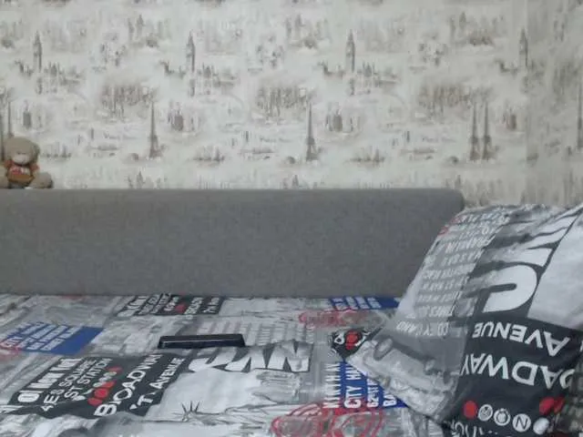 Live sex webcam photo for LunaRex #269825479