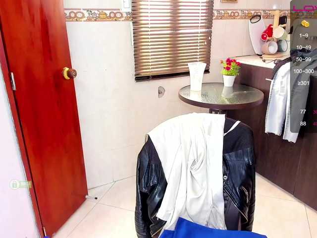 Live sex webcam photo for Lina-Hermosa #269826471