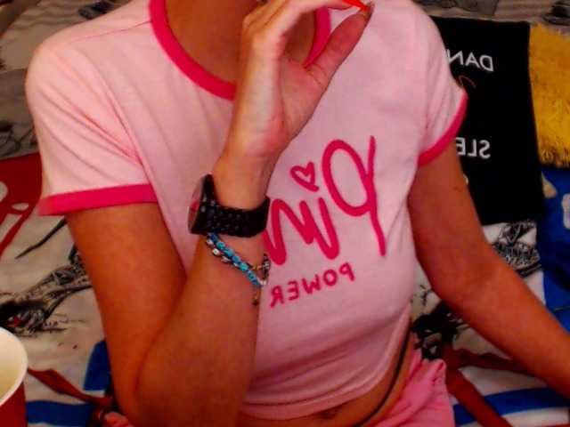 Live sex webcam photo for shannon4u #287962866