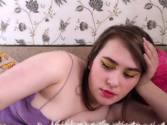 Live sex webcam photo for Mona-Liza #269961438