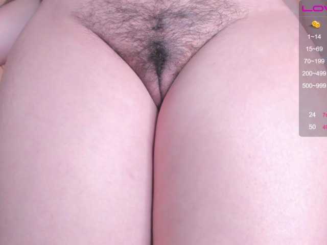 Live sex webcam photo for Hairygirl-18 #270033586