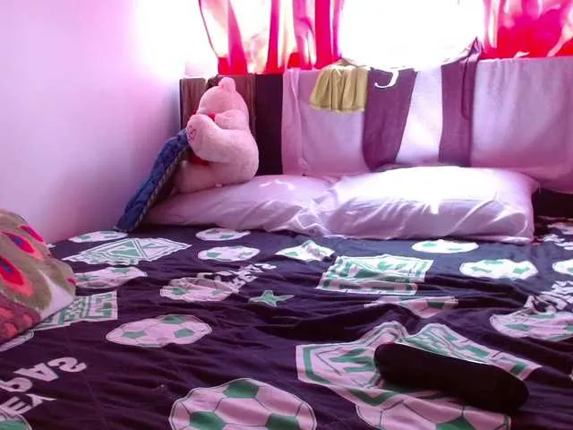 Live sex webcam photo for Daizy-cooper #270034373