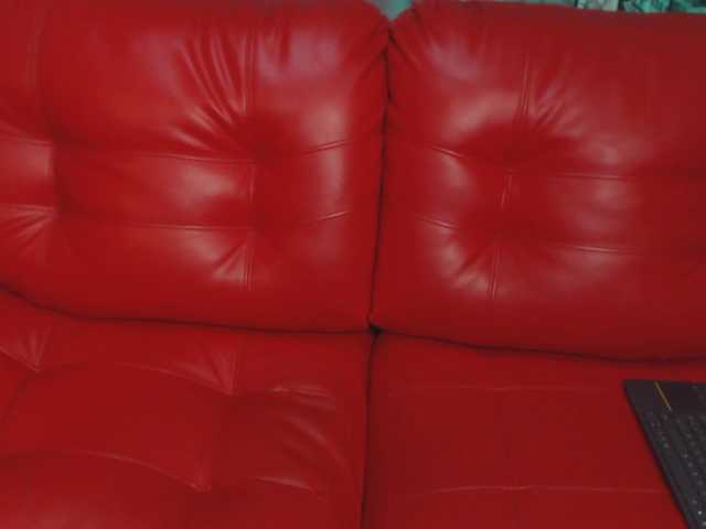 Live sex webcam photo for chloe-rosse #269905553