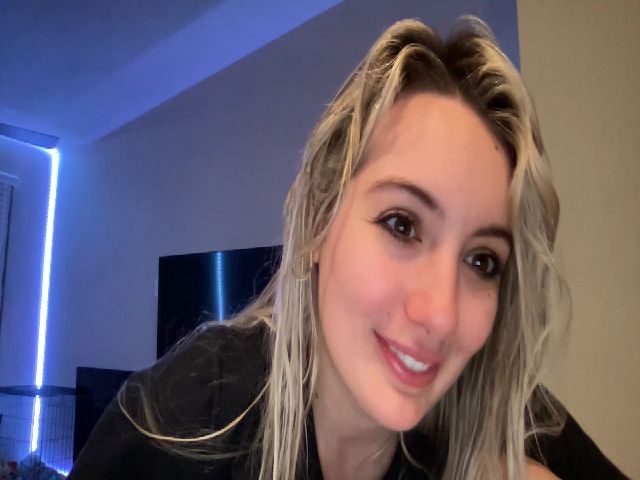 Live sex webcam photo for Sammy_gray #269866011