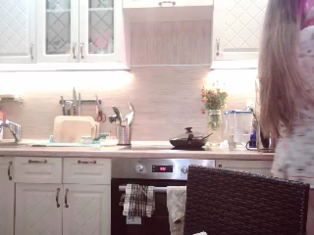 Live sex webcam photo for JaneGrey111 #270006582