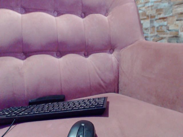 Live sex webcam photo for SalomeFrancoo #269948745