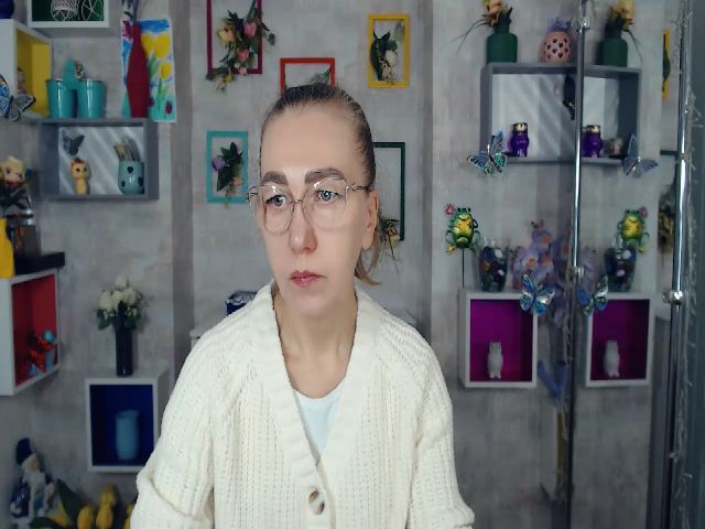 Live sex webcam photo for Greybunny #269906311