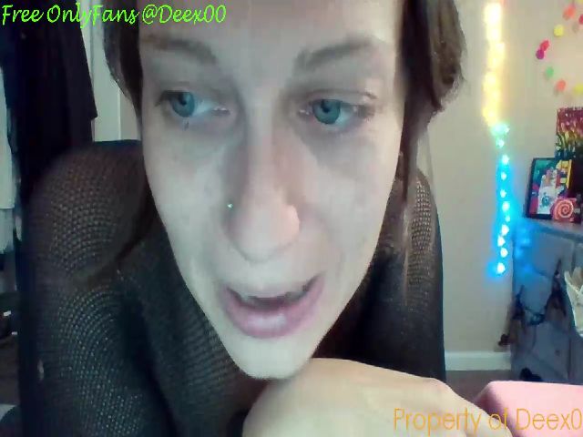 Live sex webcam photo for DeeX0 #269875121