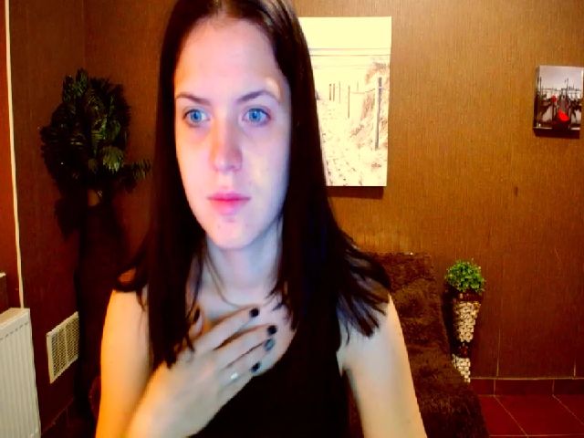 Live sex webcam photo for Antonia_W_ #269893918