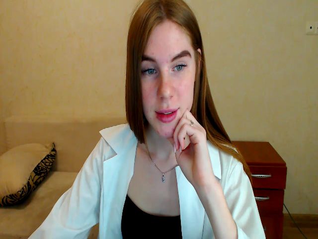 Live sex webcam photo for Vesnyshka #270044216