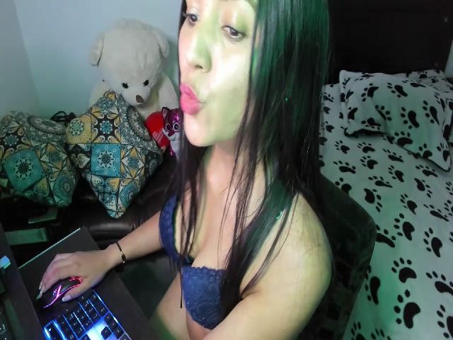 Live sex webcam photo for ISABELLA0191 #270090721