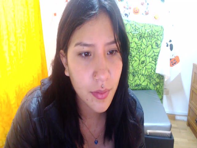 Live sex webcam photo for Emmaafox #269964617