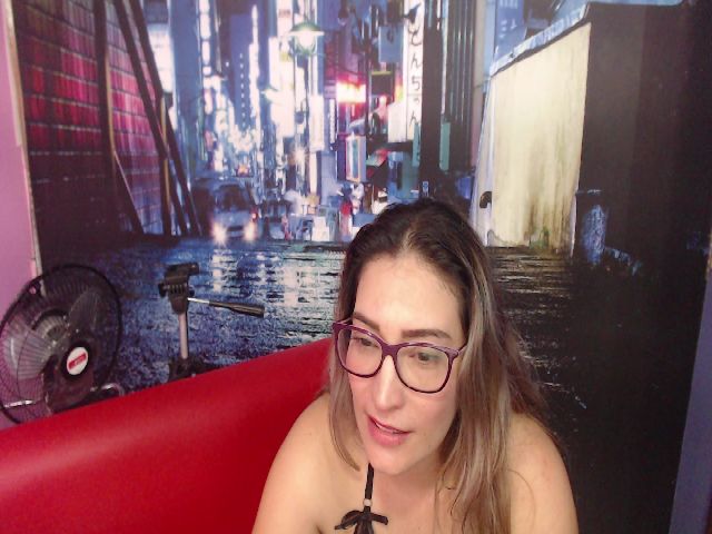 Live sex webcam photo for Jenifer_b #270015823