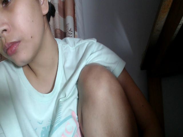Live sex webcam photo for HotpukiLuver #270084288