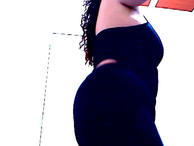 Live sex webcam photo for LatinaBigAss4 #269834928