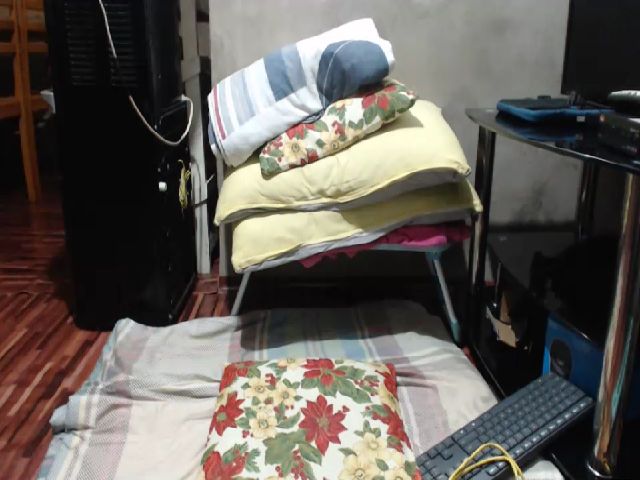 Live sex webcam photo for Beverly_19 #269930117